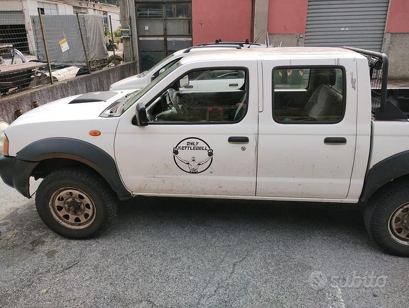 Usata Nissan Navara 2010 Bianco Pick-up