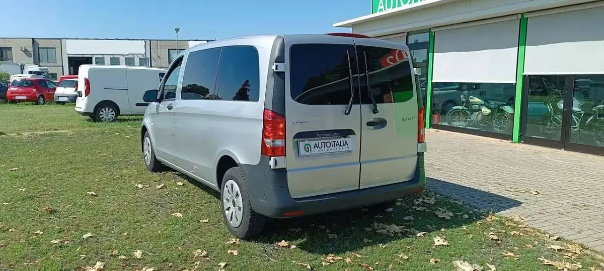 Usata Mercedes Vito 136 CV (100 kW) 2020 Argento Furgone