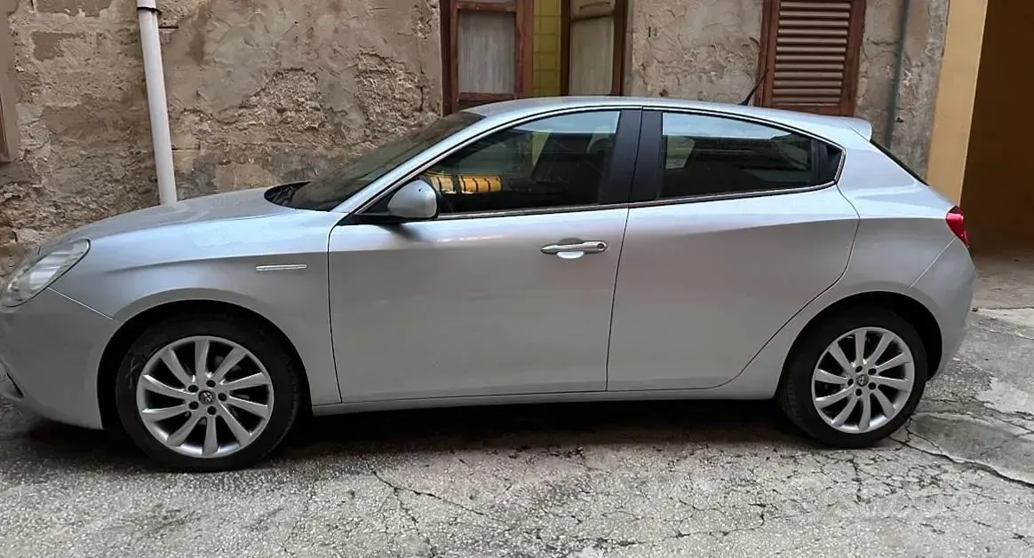 Usata Alfa Romeo Giulietta 105 CV (77 kW) 2013 Utilitaria