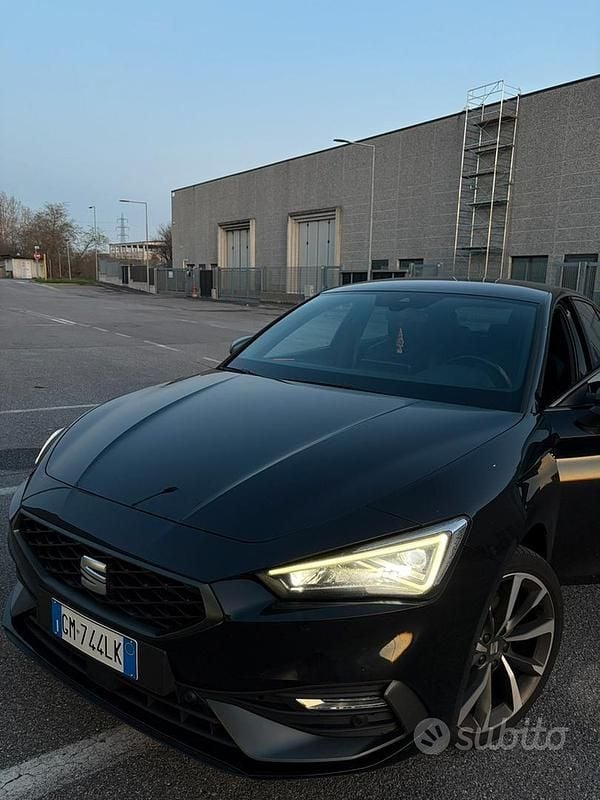 Usata Seat Leon FR 130 CV (95 kW) 2023 Nero Berlina