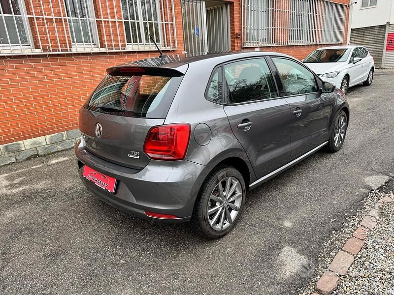 Usata VW Polo Highline 90 CV (66 kW) 2016 Grigio Berlina