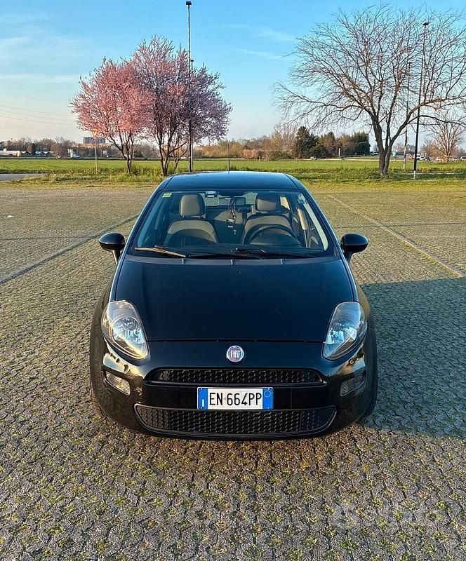Usata Fiat Punto Evo 95 CV (69 kW) 2012 Nero Utilitaria