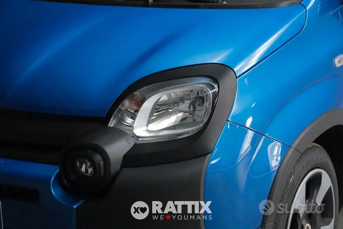 Usata Fiat Panda Cross Cross 70 CV (51 kW) 2025 Blu italia Utilitaria