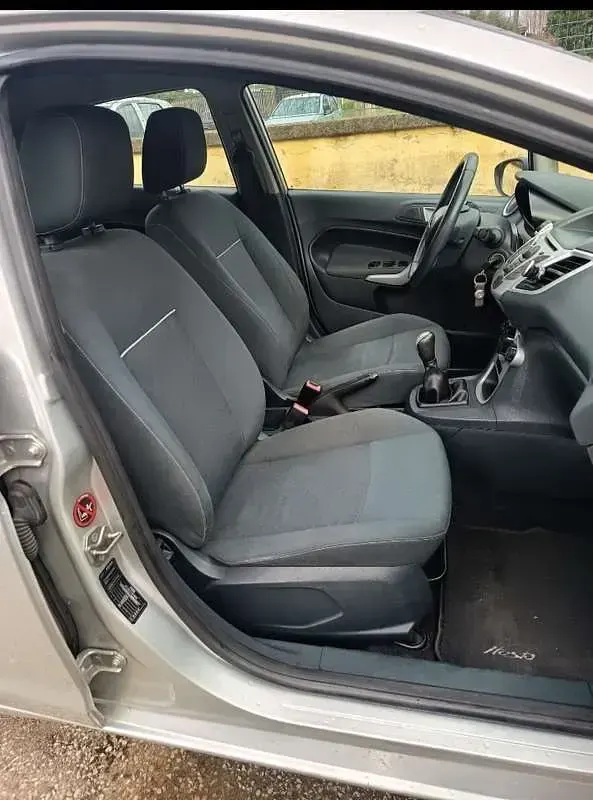Usata Ford Fiesta Titanium 68 CV (50 kW) 2012 Berlina