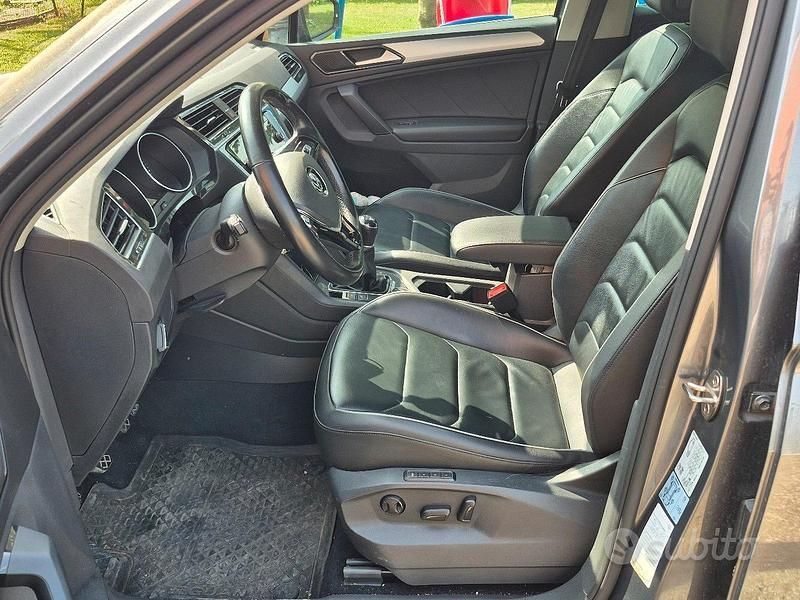 Usata VW Tiguan R-line 150 CV (110 kW) 2018 Grigio SUV