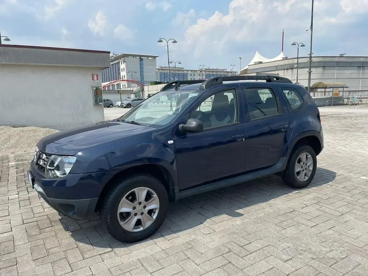 Usata Dacia Duster Ambiance 109 CV (80 kW) 2016 Blu SUV