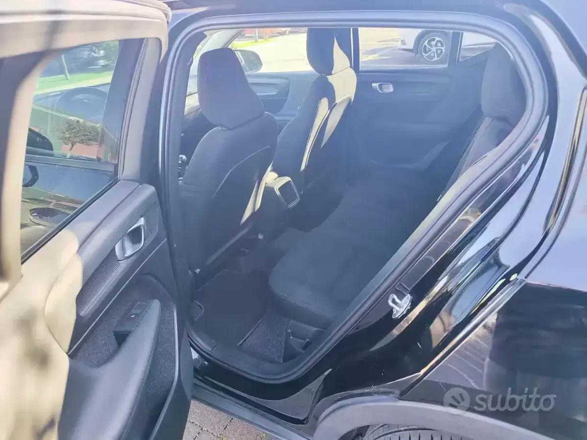 Usata Volvo XC40 150 CV (110 kW) 2020 Nero SUV