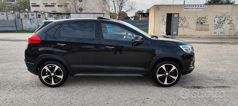 Usata DR DR3 106 CV (77 kW) 2018 Nero SUV