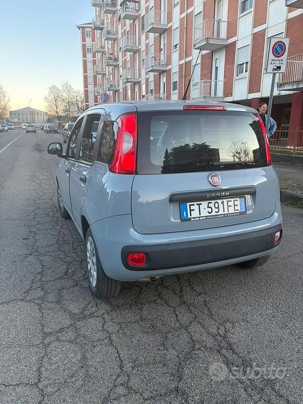 Usata Fiat Panda 69 CV (50 kW) 2018 Grigio Utilitaria