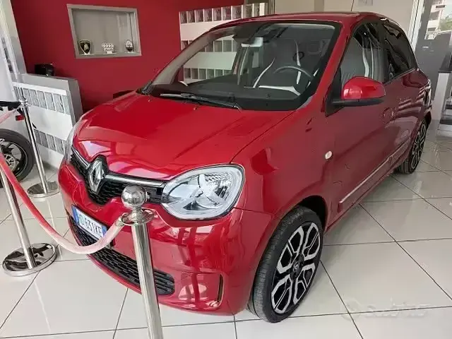 Usado Renault Twingo Intens 90 HP (66 kW) 2019 Vermelho Citadino