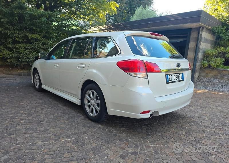 Bianco Usata 2008 Subaru Legacy Station wagon | 4499 € - Immagine 1/4