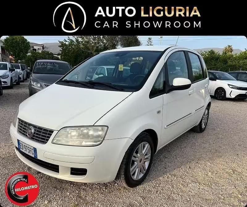 Usata Fiat Idea Dynamic 95 CV (69 kW) 2011 Bianco Monovolume