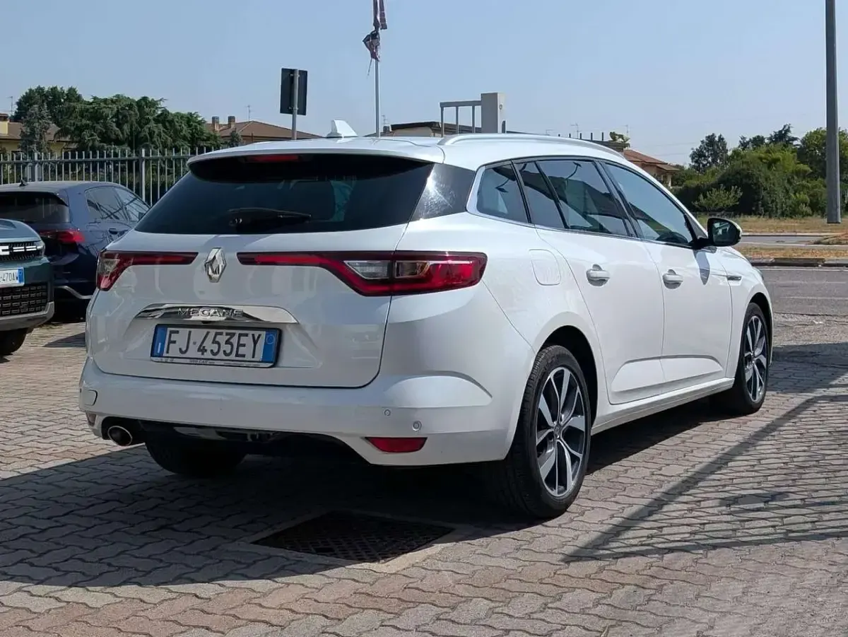Usata Renault Mégane GrandTour Bose Edition 110 CV (80 kW) 2017 Bianco Station wagon