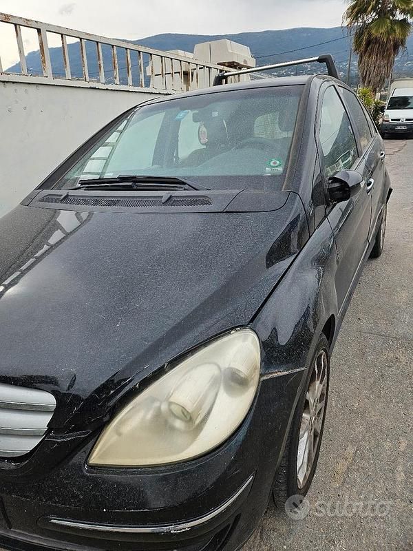 Usata Mercedes B180 95 CV (69 kW) 2007 Nero Monovolume