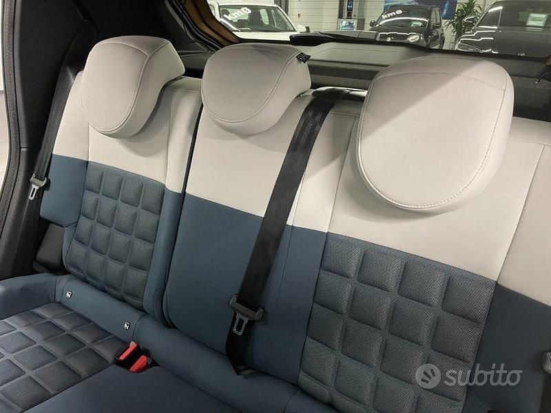 Nuova Fiat Grande Panda La Prima 110 CV (80 kW) 2025 Marrone Utilitaria