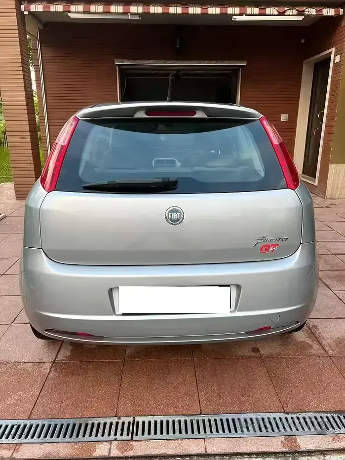 Usata Fiat Grande Punto 65 CV (47 kW) 2007 Grigio Utilitaria