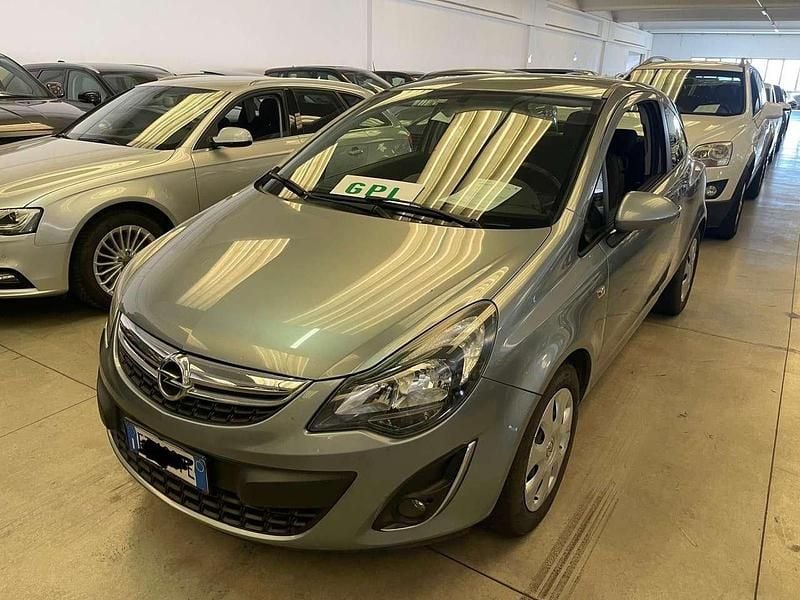 Usata Opel Corsa Edition 86 CV (63 kW) 2013 Grigio Utilitaria