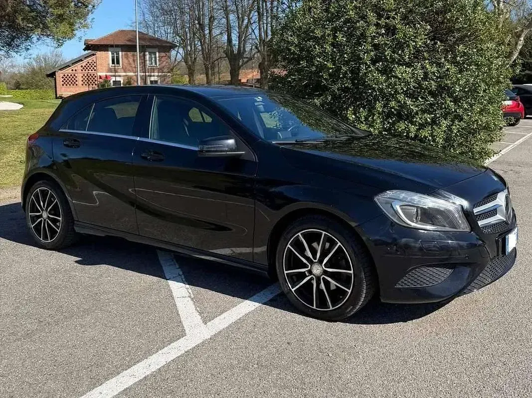 Usata Mercedes 200 156 CV (114 kW) 2014 Nero Berlina