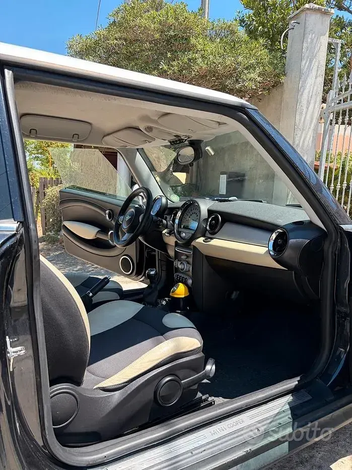 Usata Mini Cooper 120 CV (88 kW) 2009 Bluazzurro Utilitaria