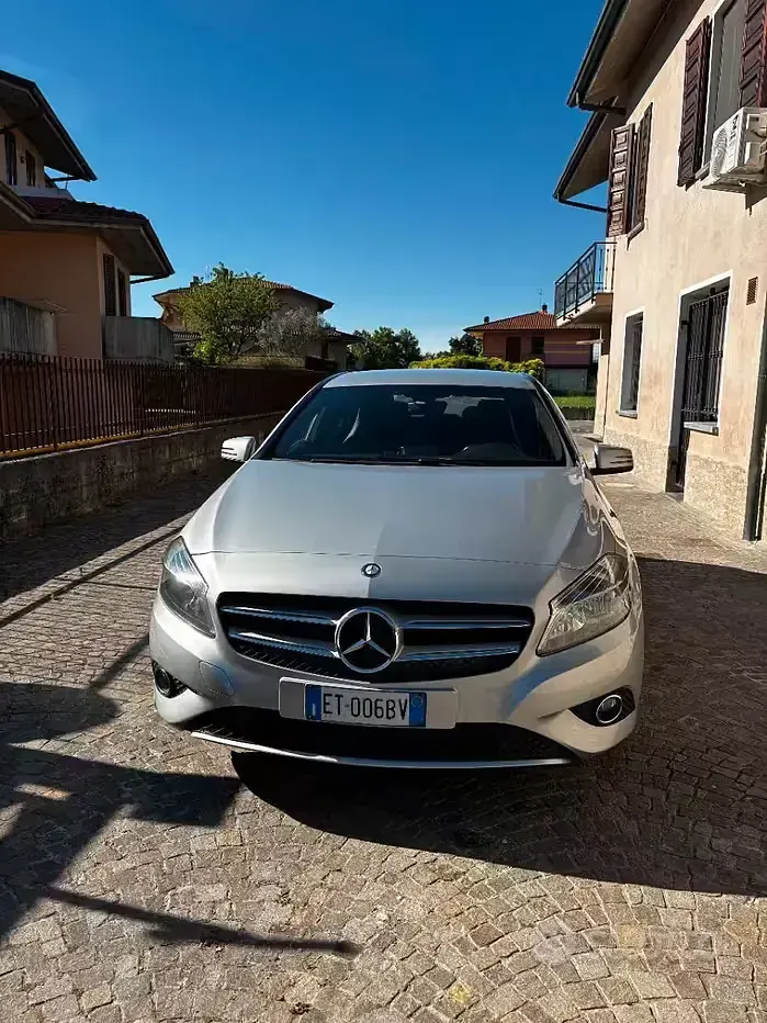 Usata Mercedes A160 Premium 90 CV (66 kW) 2013 Grigio Utilitaria