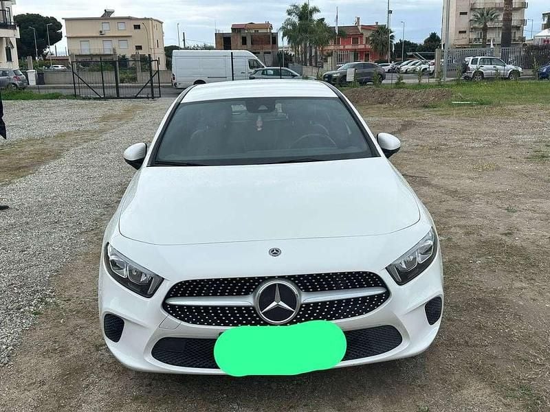 Usata Mercedes 180 158 CV (116 kW) 2021 Berlina