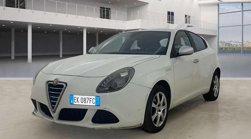 Usata 2011 Alfa Romeo Giulietta Exclusive Tre volumi | 5000 € (Ottimo prezzo) - Immagine 1/4
