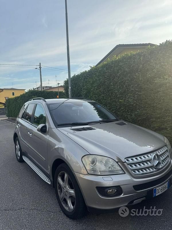 Usata Mercedes ML280 185 CV (136 kW) 2008 Grigio SUV