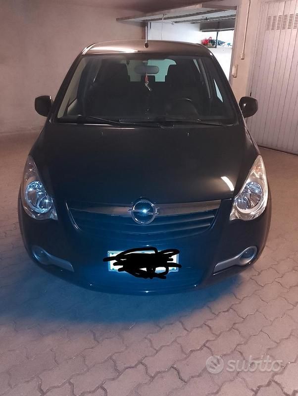 Usata Opel Agila Enjoy 94 CV (69 kW) 2010 Nero Utilitaria