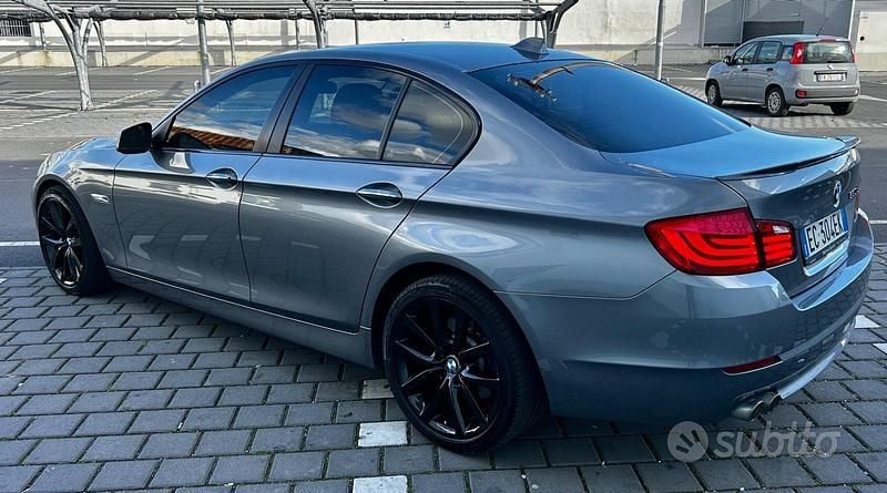Usata BMW 530 245 CV (180 kW) 2011 Grigio Berlina