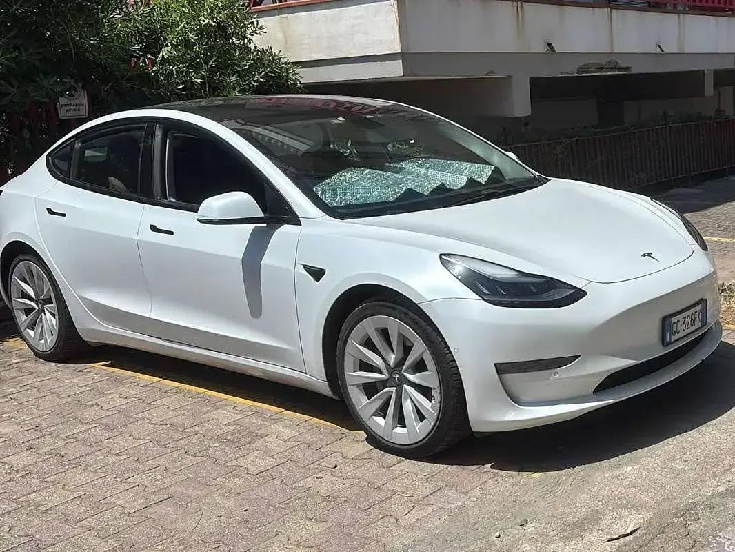 Usata Tesla Model 3 152 kW (208 CV) 2021 Bianco Berlina