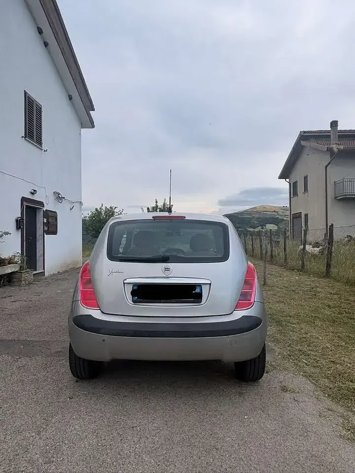 Usata Lancia Ypsilon 60 CV (44 kW) 2005 Other Utilitaria