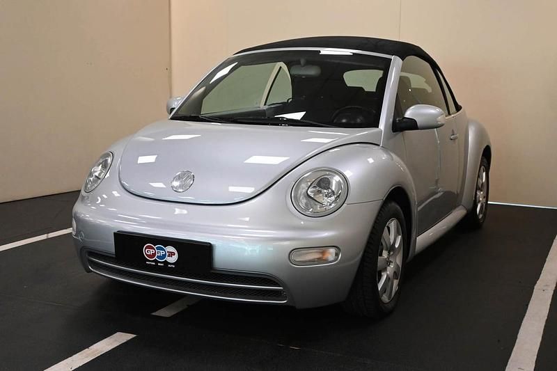 Usata VW New Beetle 100 CV (73 kW) 2005 Grigio Utilitaria