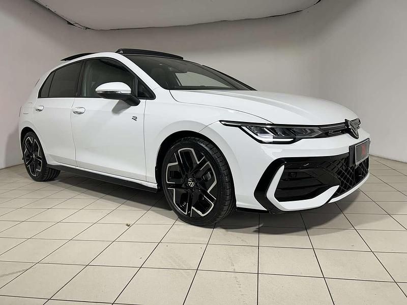 Occasion VW Golf VIII R-line 150 ch (110 kW) 2025 Blanc Berline