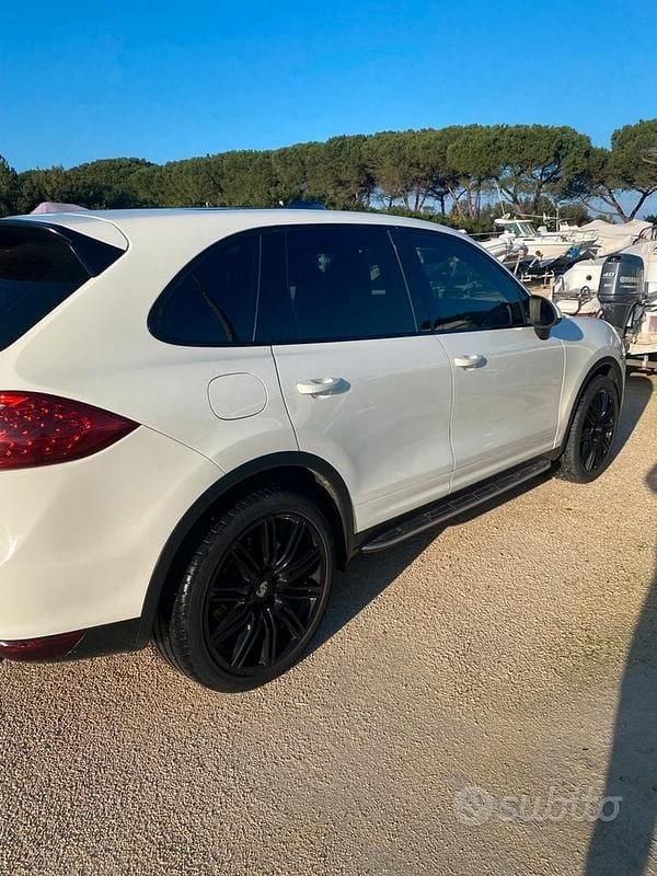 Usata Porsche Cayenne 250 CV (183 kW) 2012 Bianco SUV