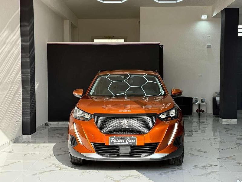 Usata Peugeot 2008 Allure 131 CV (96 kW) 2020 Orange fusion SUV