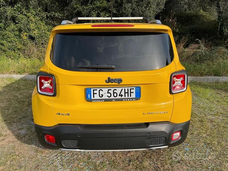 Usata Jeep Renegade Limited 140 CV (102 kW) 2017 Giallo SUV