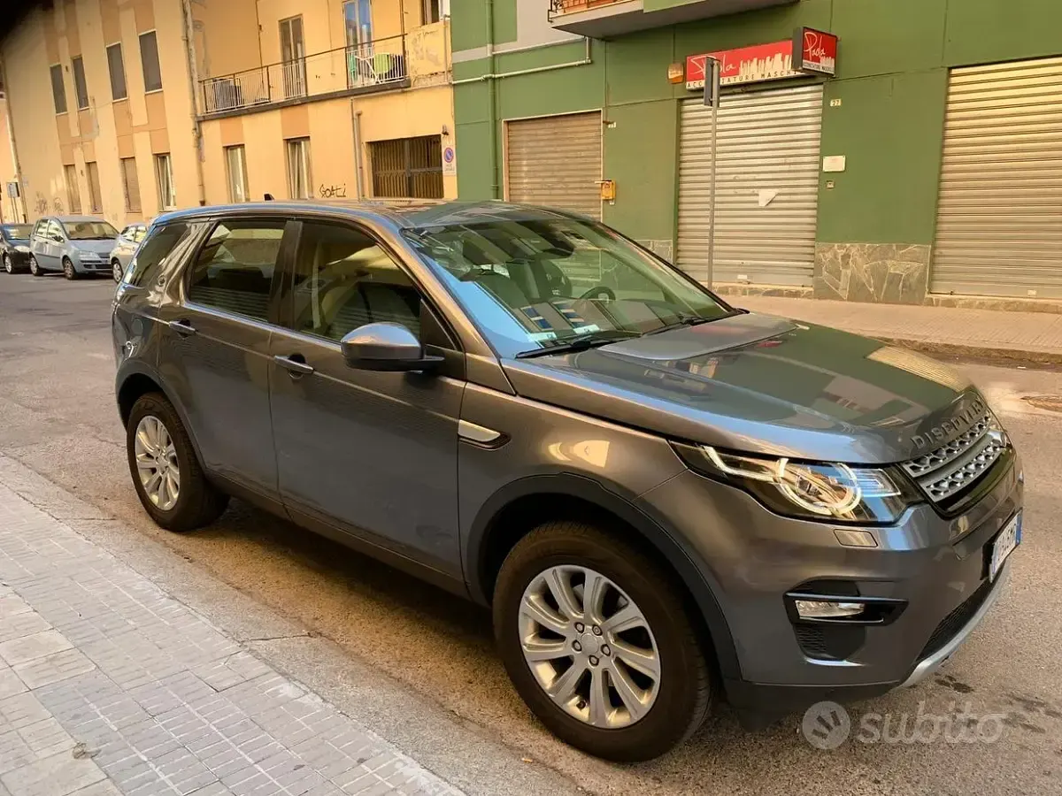 Usata Land Rover Discovery Sport HSE 180 CV (132 kW) 2016 Grigio SUV