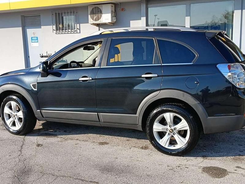 Usata Chevrolet Captiva LTZ 150 CV (110 kW) 2010 Nero SUV