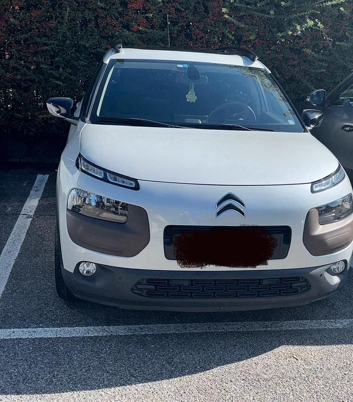 Usata Citroën C4 Cactus Shine 82 CV (60 kW) 2016 Bianco Utilitaria