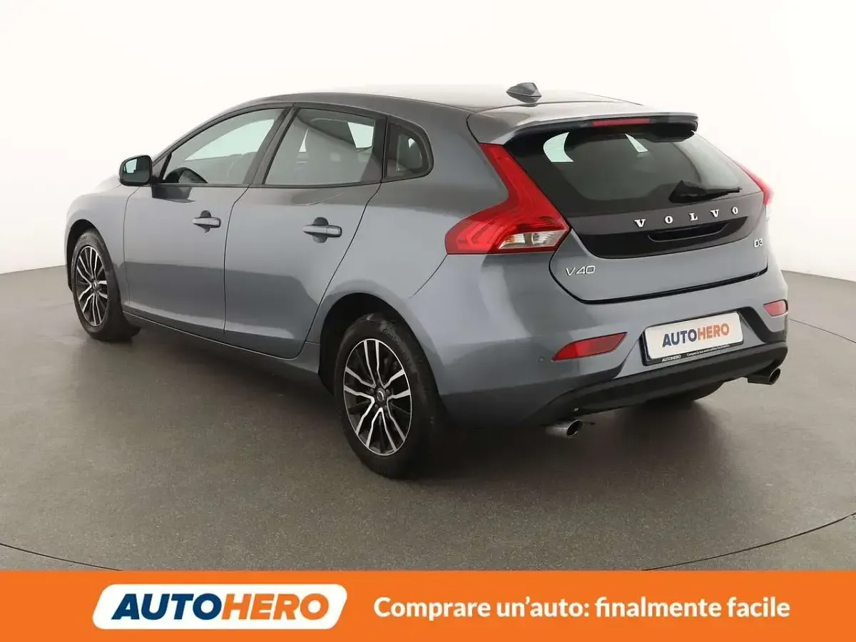 Usata Volvo V40 Momentum 150 CV (110 kW) 2017 Grigio Station wagon