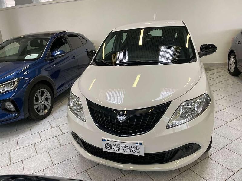 Usata Lancia Ypsilon S 69 CV (50 kW) 2024 Bianco Utilitaria