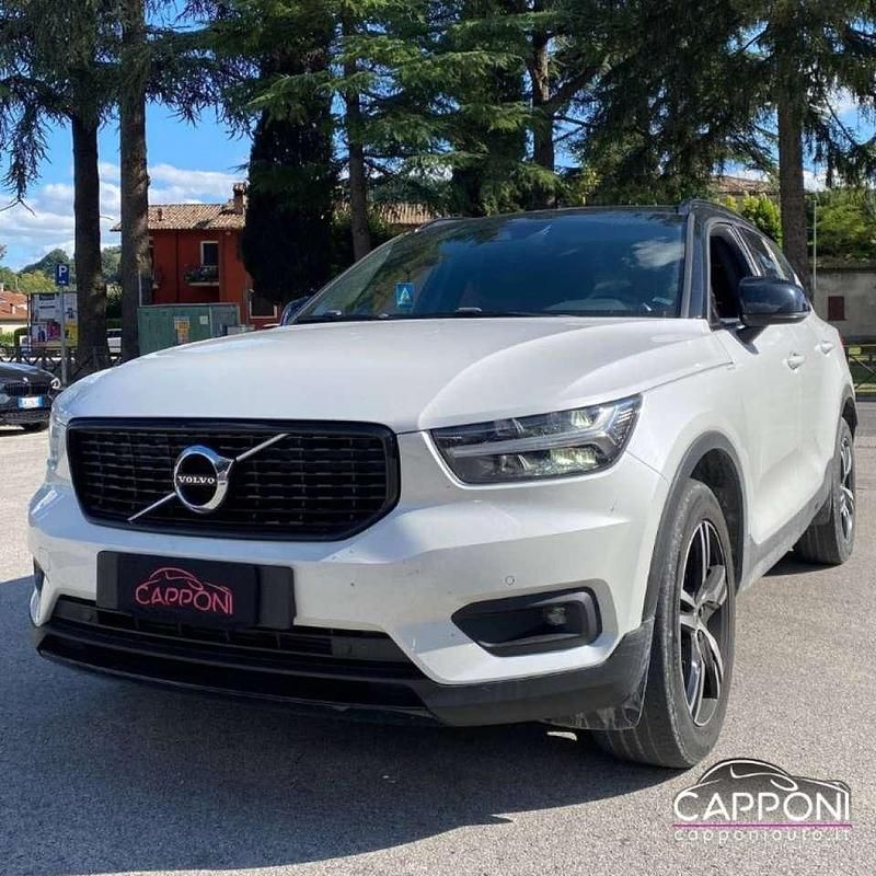 Bianco Usata 2018 Volvo XC40 R-Design SUV | 19.000 € (Buon prezzo) - Immagine 1/4