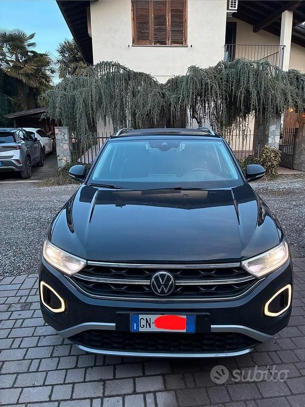 Usata VW T-Roc Style 110 CV (80 kW) 2023 Nero SUV