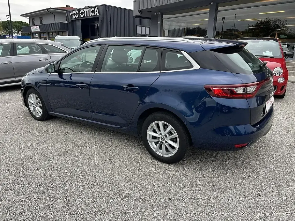 Usata Renault Mégane GrandTour 95 CV (69 kW) 2019 Bluazzurro Station wagon