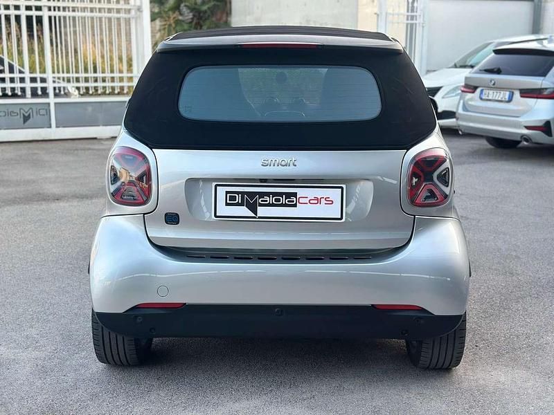 Usata Smart ForTwo Electric Drive Prime 60 kW (82 CV) 2020 Grigio Cabrio