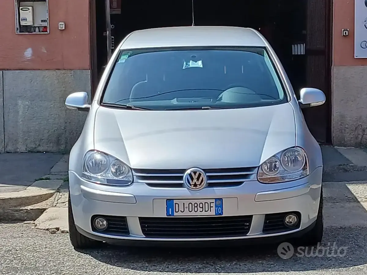 Usata VW Golf V Comfortline 105 CV (77 kW) 2007 Grigio Berlina