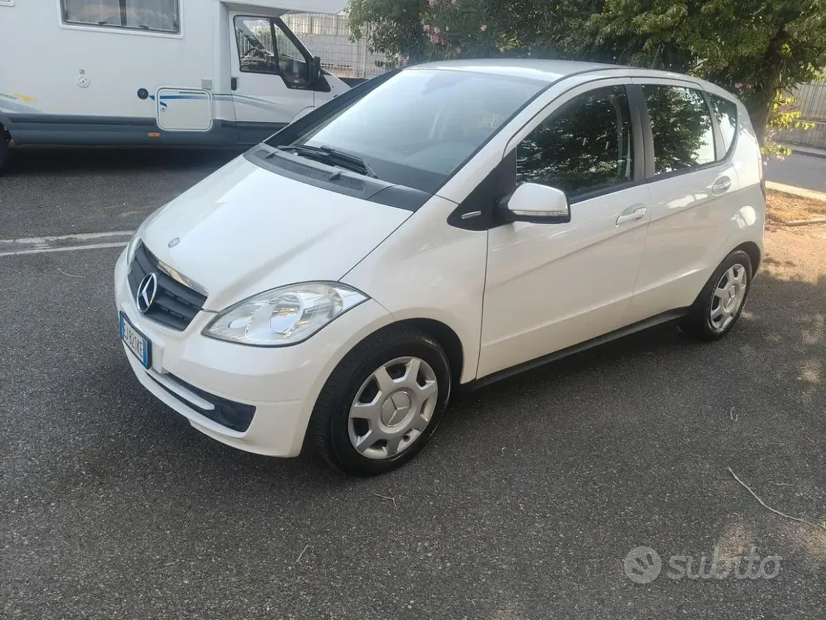 Usata Mercedes A160 82 CV (60 kW) 2011 Bianco Utilitaria