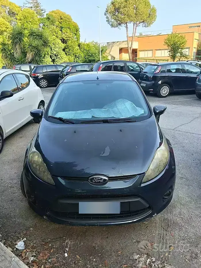 Usata Ford Fiesta Titanium 82 CV (60 kW) 2011 Viola Berlina