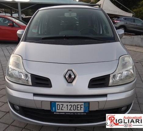 Usato 2010 Renault Modus Benzin (4.800 €)