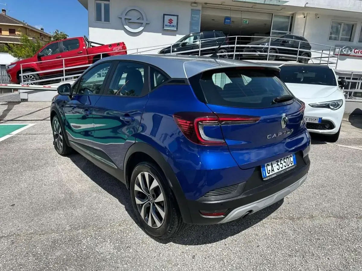 Usata Renault Captur Zen 101 CV (74 kW) 2020 Blu SUV